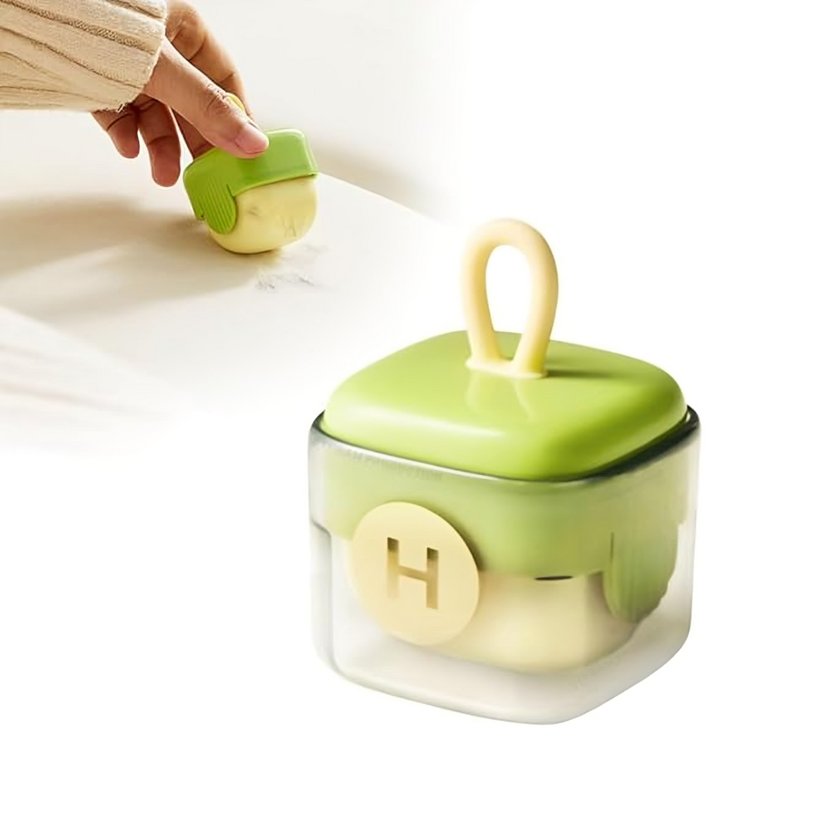 Cattuila™ Washable Portable Lint Remover for Clothing